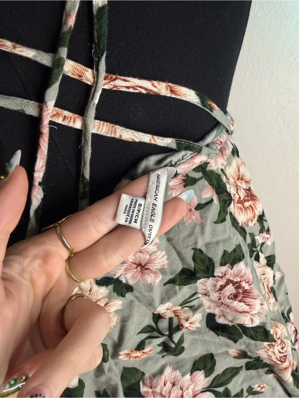 American Eagle Green Floral Tank Top